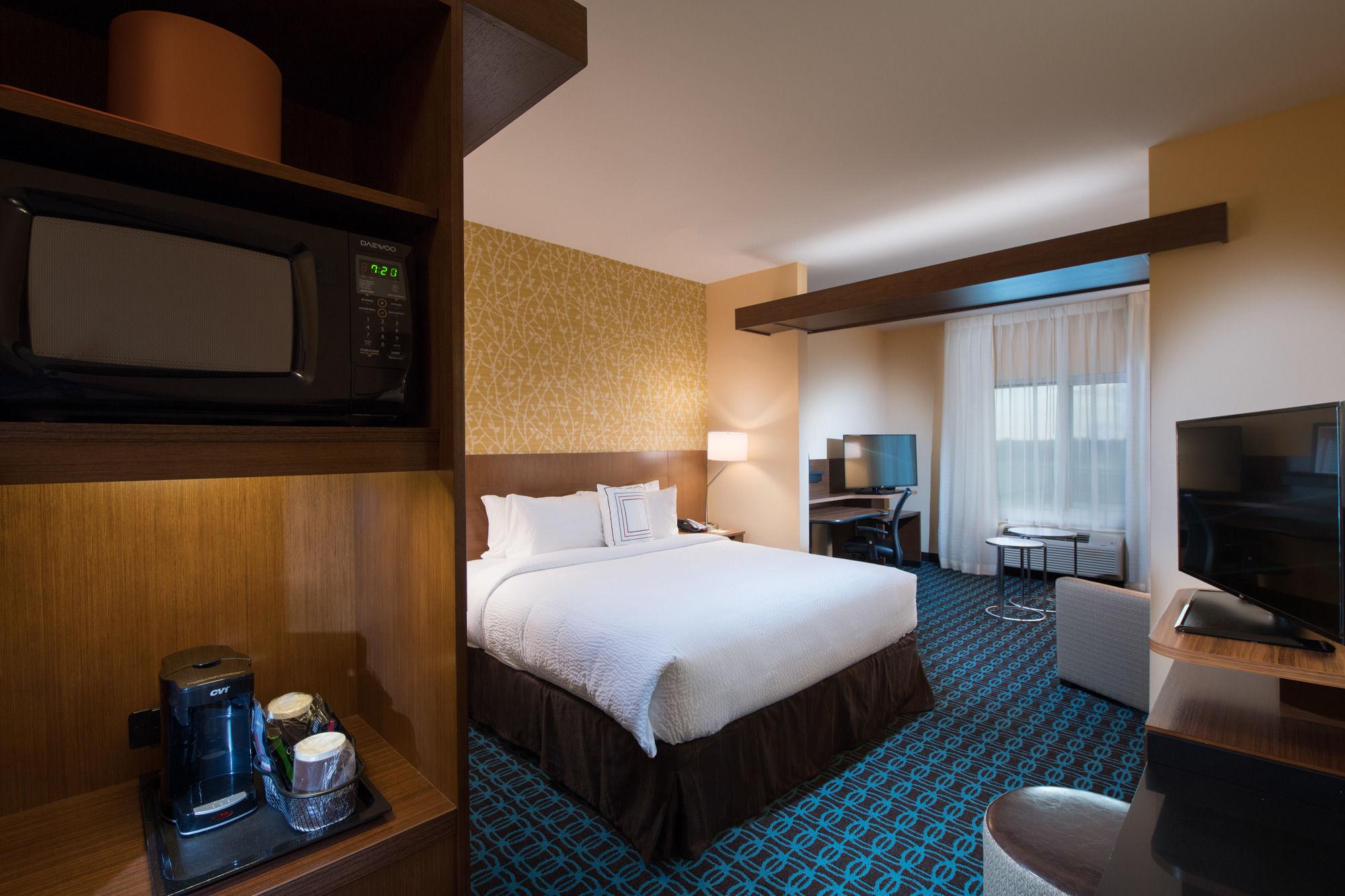 Fairfield Inn & Suites By Marriott Panama City Beach Upper Grand Lagoon Bagian luar foto