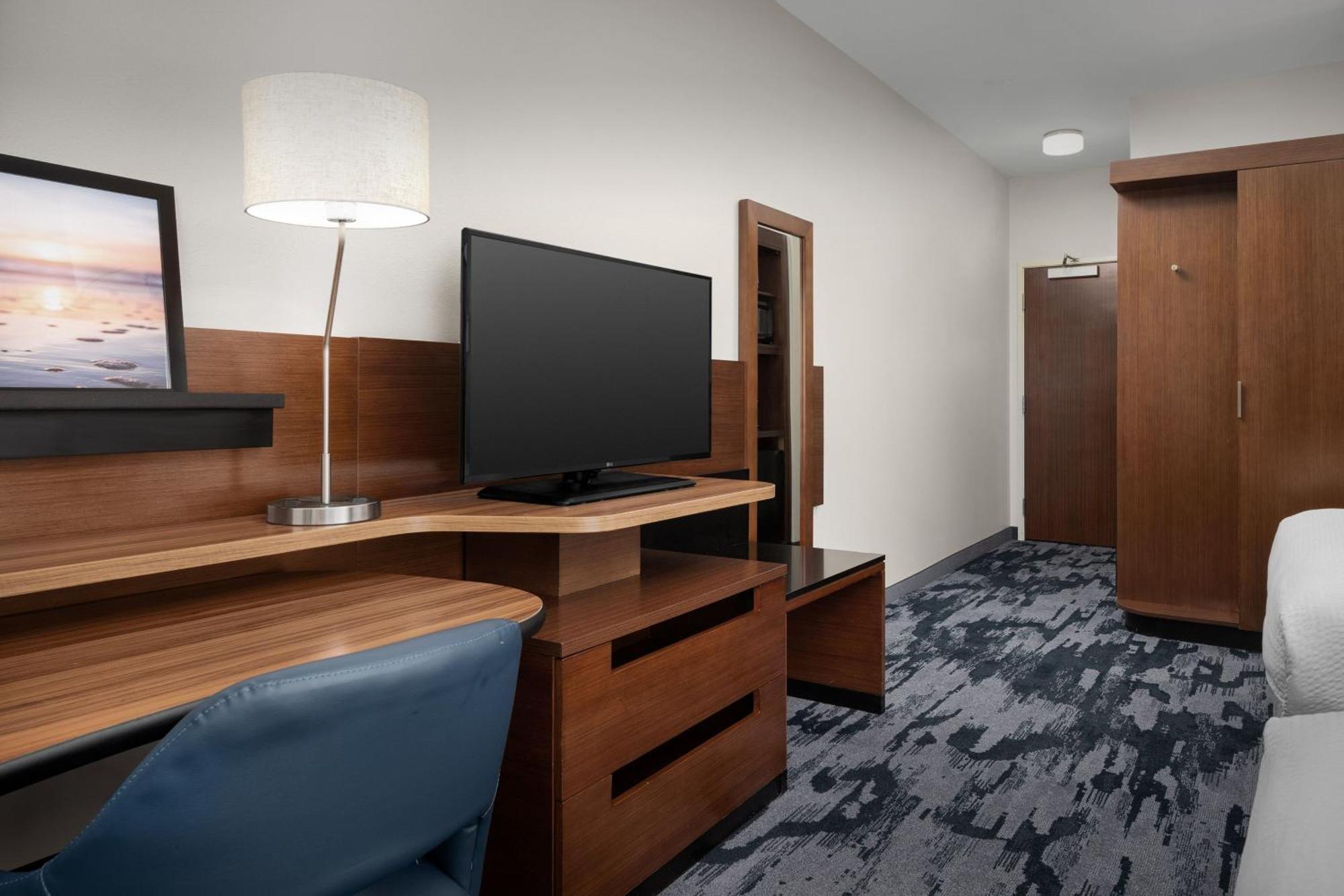 Fairfield Inn & Suites By Marriott Panama City Beach Upper Grand Lagoon Bagian luar foto