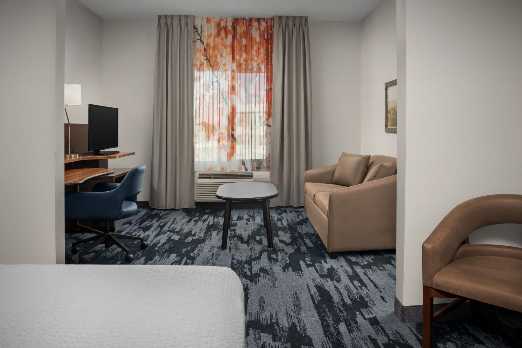 Fairfield Inn & Suites By Marriott Panama City Beach Upper Grand Lagoon Bagian luar foto
