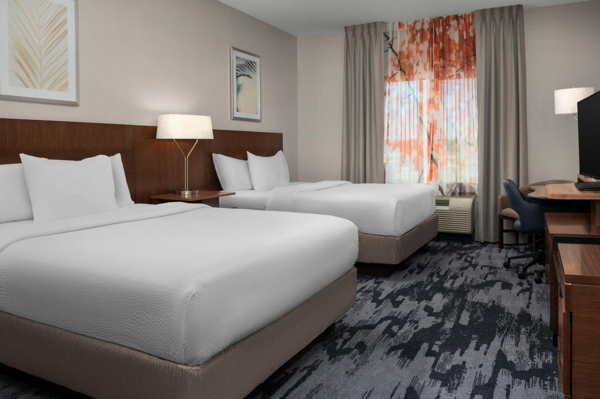Fairfield Inn & Suites By Marriott Panama City Beach Upper Grand Lagoon Bagian luar foto