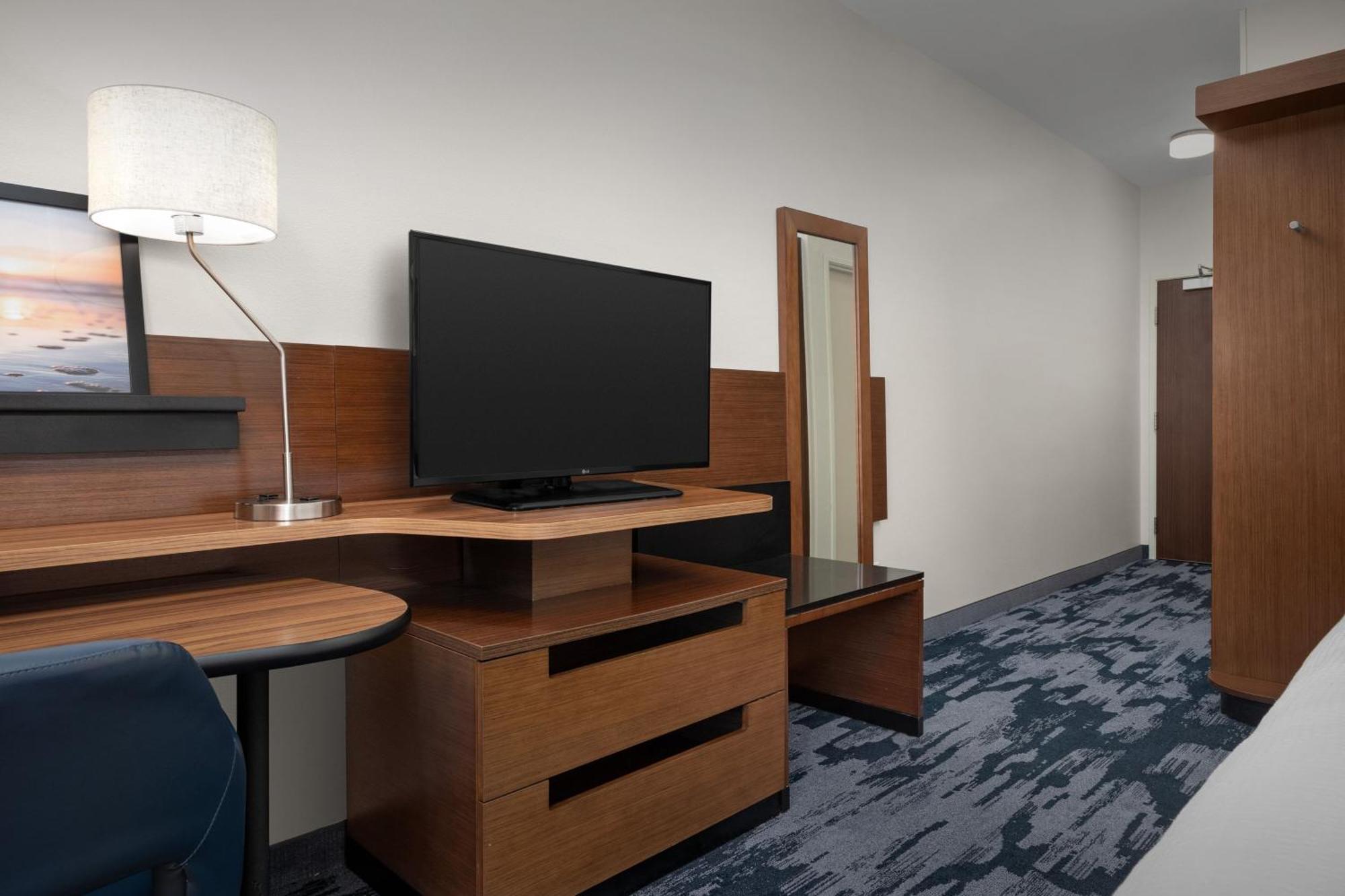 Fairfield Inn & Suites By Marriott Panama City Beach Upper Grand Lagoon Bagian luar foto