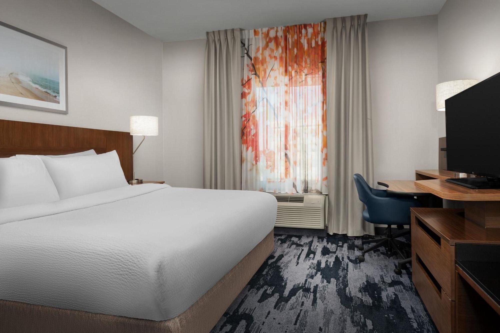 Fairfield Inn & Suites By Marriott Panama City Beach Upper Grand Lagoon Bagian luar foto