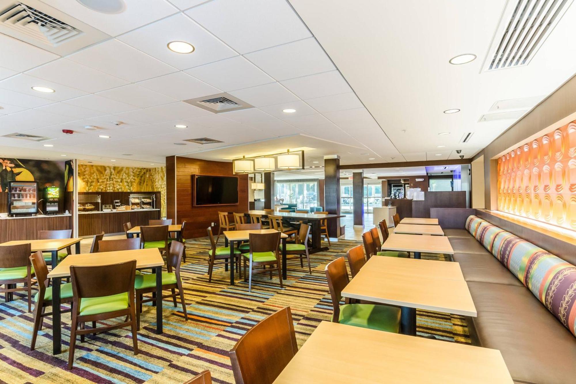 Fairfield Inn & Suites By Marriott Panama City Beach Upper Grand Lagoon Bagian luar foto