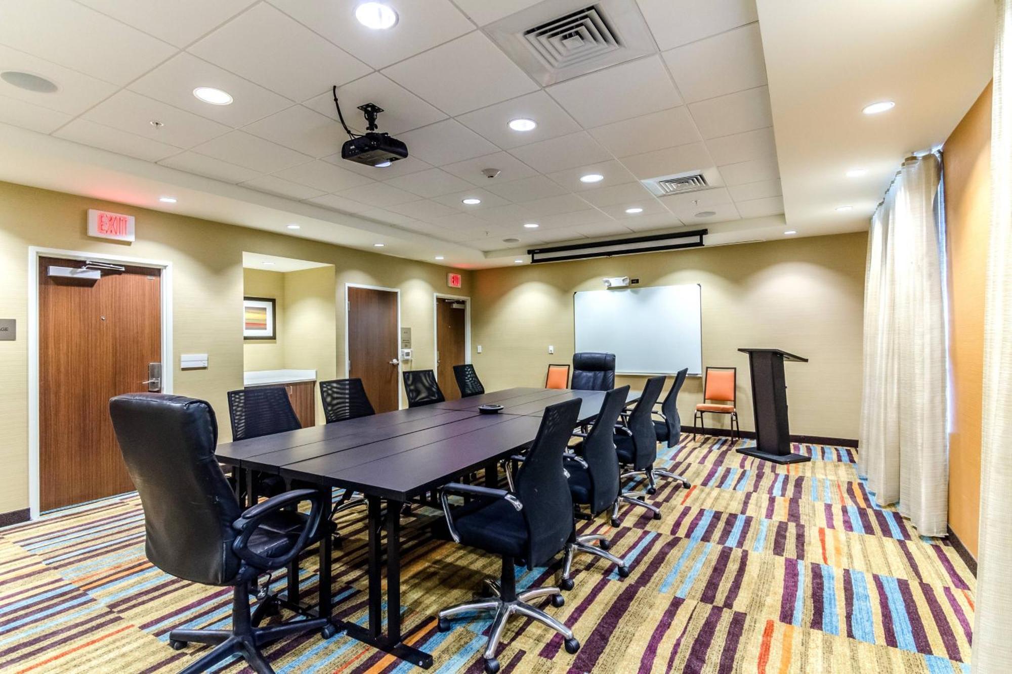 Fairfield Inn & Suites By Marriott Panama City Beach Upper Grand Lagoon Bagian luar foto
